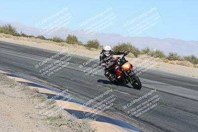 media/Dec-01-2025-Moto Forza (Mon) [[2daa91e15f]]/3-Beginner Group/Session 4 (Turn 10 Inside)/